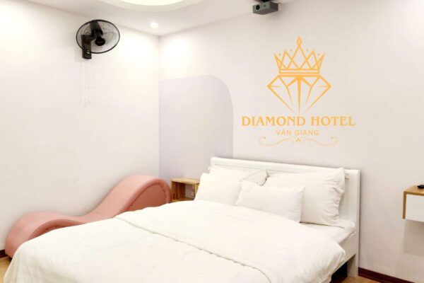 phong-nghi-gio-diamond-hotel